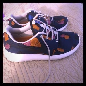 Nike Roshe 1 women’s 8.5